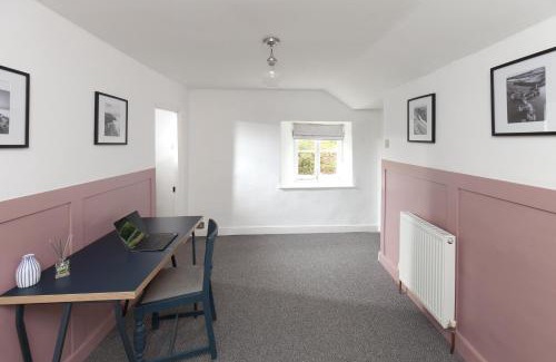 Stalbridge House | Hurst Cottage - A Cosy 2-Bedroom Cottage Escape in Dorset