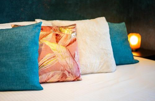 Strop House | Huswell - Chic Studio with Garden in Central Ghent