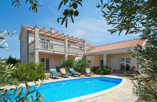 Rudina Villa | Hvaretta Villas