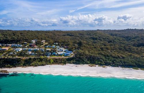 Hyams Beach House | Hyamptons Beach House Hyams Beach