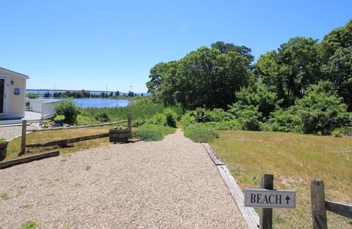 Hyannis Port Cottage | Hyannis Port Seaside Cottage for the Price of a Hotel Room !