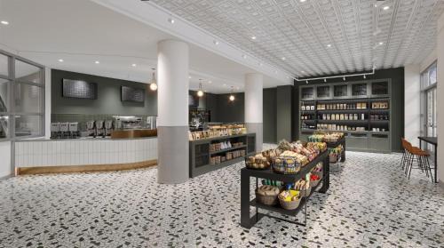 Downtown Austin Hotel | Hyatt Regency Austin