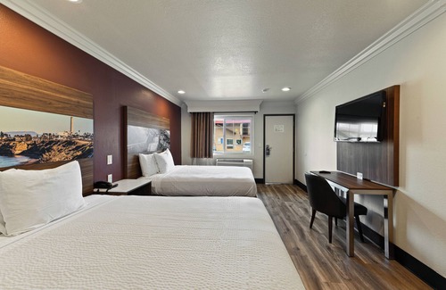 Olde Carlsbad Hotel | Hyland Inn Near Legoland