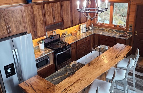 Glenville Cabin | "I didn't think images of the view were real. I arrived & was brought to tears."