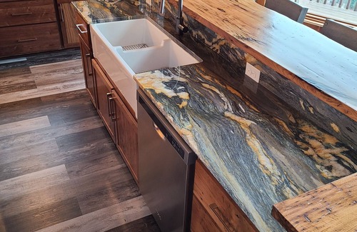 Glenville Cabin | "I didn't think images of the view were real. I arrived & was brought to tears."