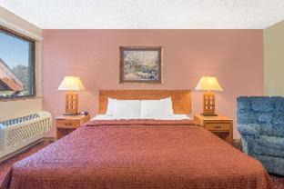 Grand Rapids Hotel | I M Hotel by Timberlake