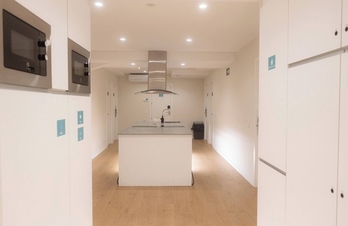 Cuatro Caminos Hotel | I'M Room Suites Nuevos Ministerios - Bernabeu 'Digital Access'
