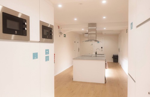 Cuatro Caminos Hotel | I'M Room Suites Nuevos Ministerios - Bernabeu 'Digital Access'