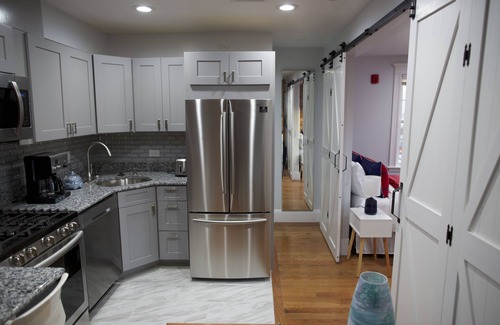 Meeting House Hill Bed & Breakfast | I New apartment with Luxury amenities in Boston.