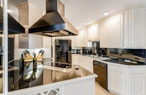 Santa Ana Heights Apartment | I Only Have Eyes for You
