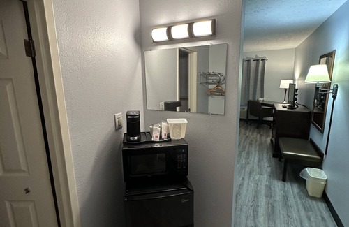 Scottsburg Hotel | I65 Studio Suites