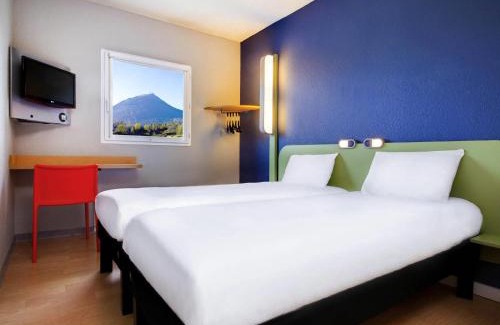 Riom Hotel | ibis budget Clermont Ferrand Nord Riom