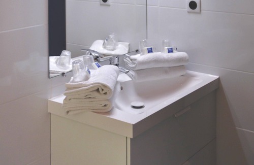 Hyeres City Centre Hotel | ibis budget Hyères Centre Ville