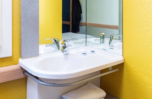 Charonne Hotel | ibis budget Paris Porte de Vincennes