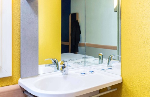 Charonne Hotel | ibis budget Paris Porte de Vincennes