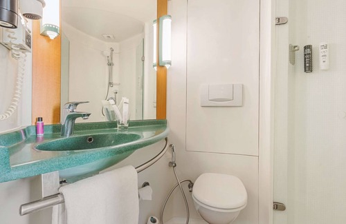 Navalur Hotel | ibis Chennai SIPCOT Hotel
