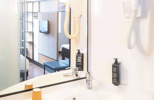 Tremblay-les-Gonesse Hotel | ibis Paris CDG Airport