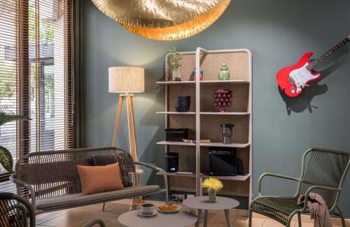 Caen City Centre Hotel | IBIS Port de plaisance