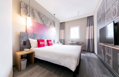 Pudong Hotel | ibis Shanghai Chengshan Road Hotel