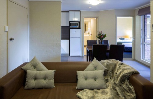 Narrabundah Hotel | ibis Styles Canberra