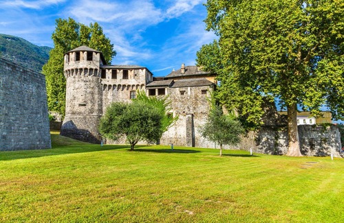 Lugano Apartment | Icon H 403 Suite Micro Living