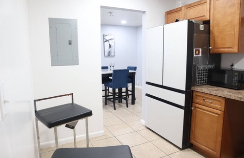 Miami Gardens House | Iconic Hard Rock Stadium! Enjoy easy events, and entertainment.