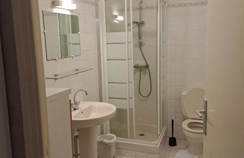 Saint-Nicolas-du-Pelem Apartment | IDAVRO
