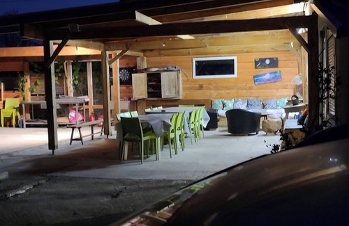 Quiers-sur-Bezonde House | Ideal for friends or family