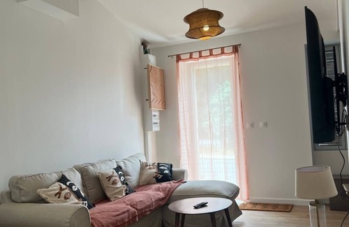 Blanquefort House | Ideal for your stay in Bordeaux, this adorable townhouse has been completely renovated.