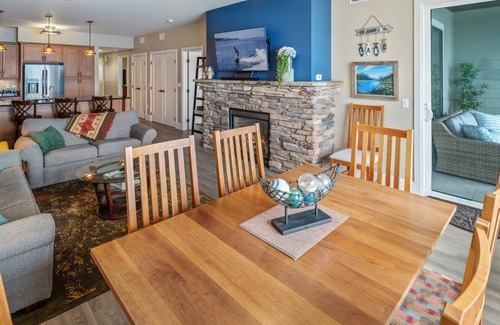 Sandpoint Condo | Ideal Seasons Waterfront Condo | Spa, Beach, Hot Tub, Pool, Marina