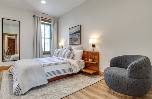 Lockerbie Square Condo | Ideally Located Vacation Rental in Indianapolis