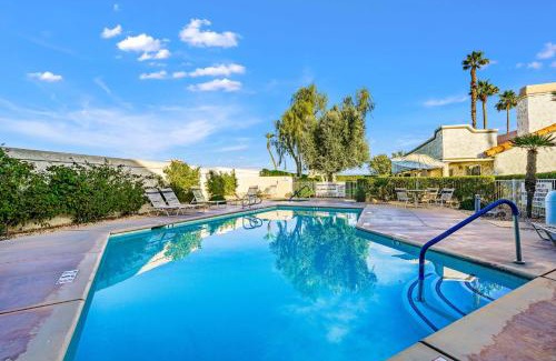Palm Desert Apartment | Idyll in the Desert - Immaculate Palm Desert Getaway