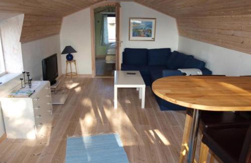 Byxelkrok House | Idyllic cottage with private padel court - Close to golf courses & the sea