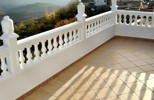 Yegen House | Idyllic House in Yegen with Mountain View