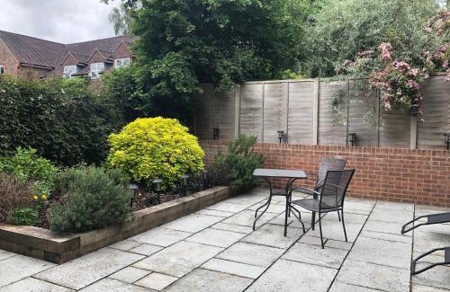 Winchester Apartment | Idyllic Studio Flat