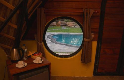 Rekawa Hotel | Igabara Hobbit House