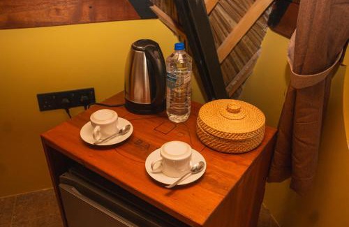 Rekawa Hotel | Igabara Hobbit House