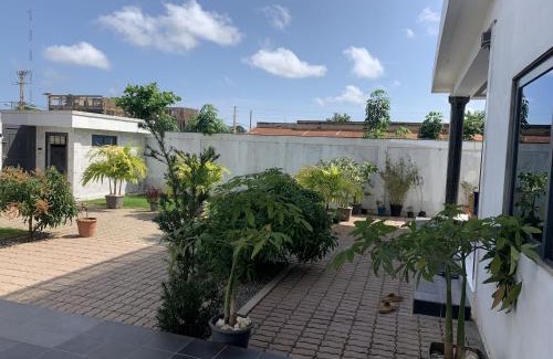 Ouidah House | ilé-ifè GUESTHOUSE OUIDAH
