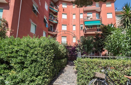 Cinque Terre Apartment | Il Giardino Di Ada Studio with AC