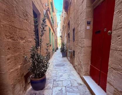Cospicua House | Il-Maxtura - Charming 17th Century House Of Character in the Historical Three Cities