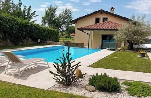 Cormons Apartment | "Il Pensiero" Dwelling with swimming pool in the Collio.