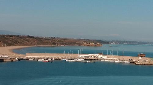 Vasto House | Il porto di Iskra