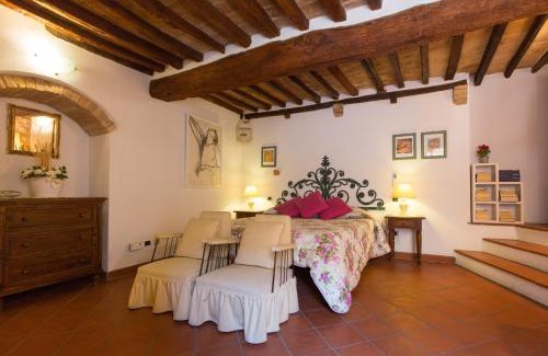 San Gimignano City Centre Apartment | Il Pozzo Apartment