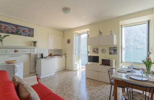 Colonno Apartment | Il Timone by Rent All Como