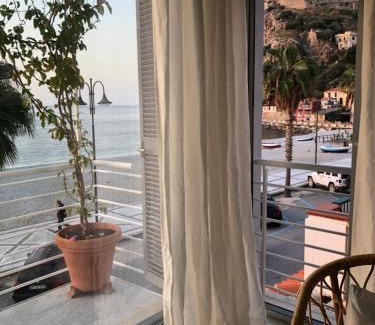 Scilla Apartment | Il tramonto