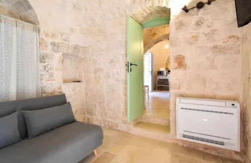 Alberobello House | Il Trullo dei mille colori