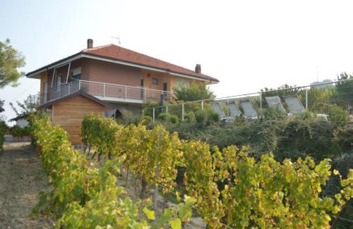 Castiglione Tinella House | IL VOLO, piscina e wellness