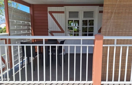 Sainte-Anne Hotel | ILET SOLEIL 2 5 minutes from the beach! Lovely terrace for lounging