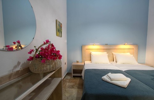 Paralia Agias Fotinis House | Ilioxenia Studio & Apartments