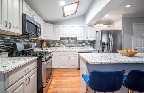 Bellevue House | Imagination Oasis: Where Ideas Come to Lifen